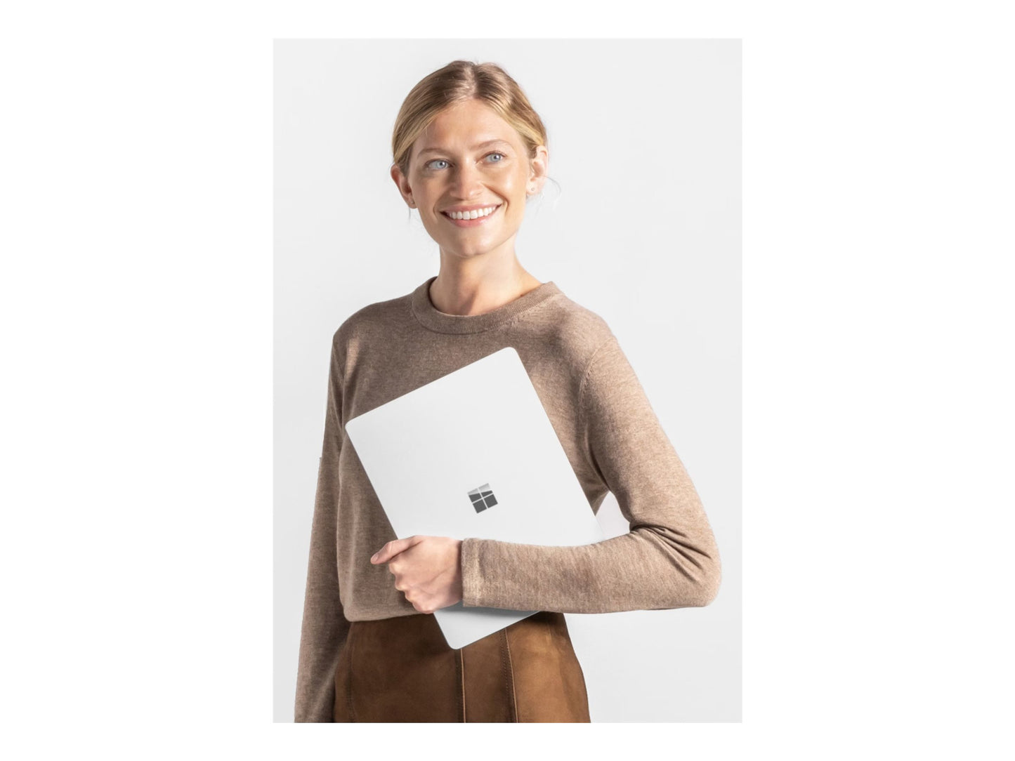 MICROSOFT MICROSOFT Surface Laptop 7 - Intel Core Ultra 7 268V - 13,8p - 32Go - 256Go - W11P - Platine - PC - Ordinateur Portable - AZERTY
